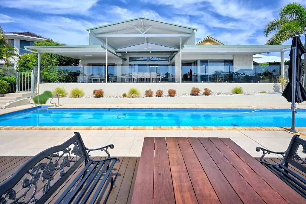 Sunshine Coast Dream Getaway Villa Pelican Waters 0*,  Ausztrália